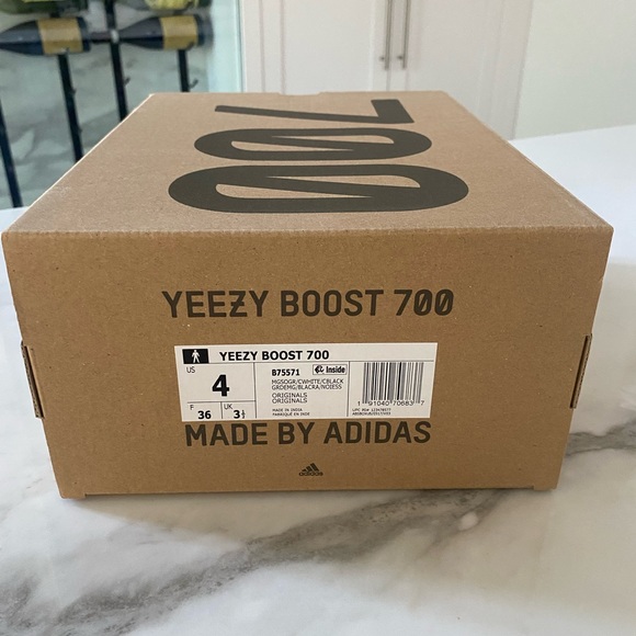 Adidas Yeezy Boost 700 Wave Runner - Picture 2 of 7